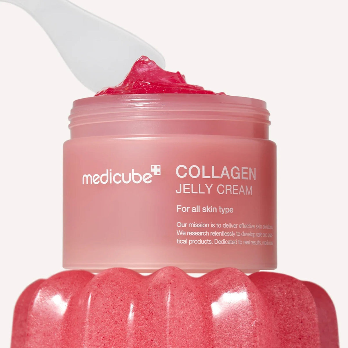 Texture gelée transparente de la Medicube Collagen Jelly Cream