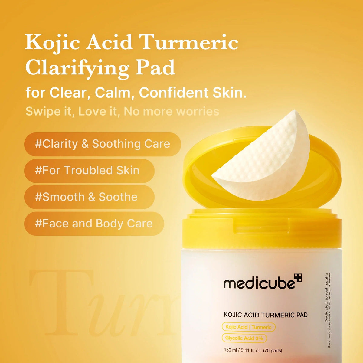 Pad imbibé de lotion à l'acide kojique et au curcuma Medicube, gros plan