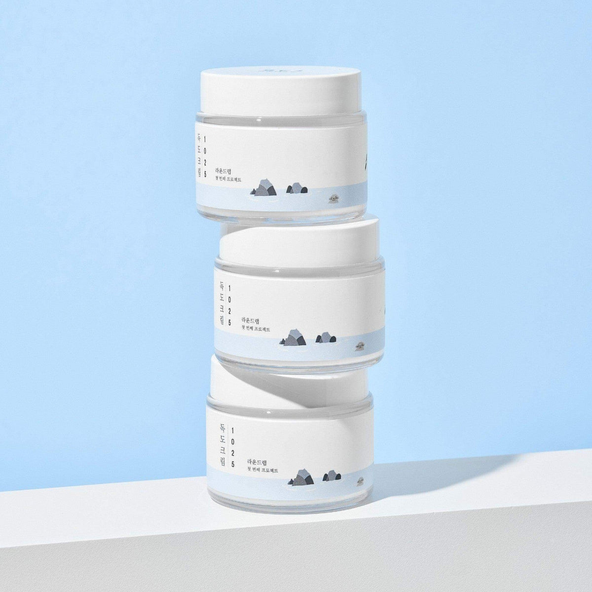 Détail de l'emballage de la crème aux céramides Round Lab Dokdo, 80 ml